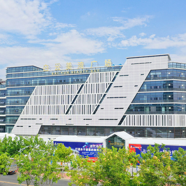 Фасад здания Beauty Bay Plaza в Гуанчжоу, Китай
